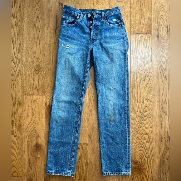 Levi’s 501 Straight-Leg Jeans Medium Wash - Picture 2 of 9